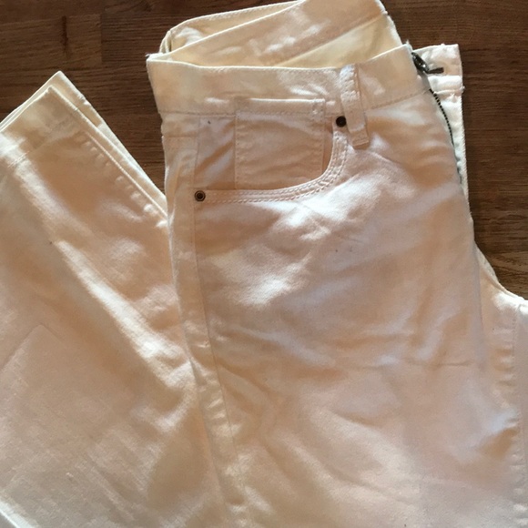 BCBG max Azria white flare pants - Picture 1 of 6